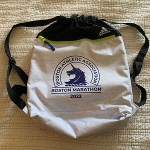 Boston Marathon 2022 Amplifier sack pack